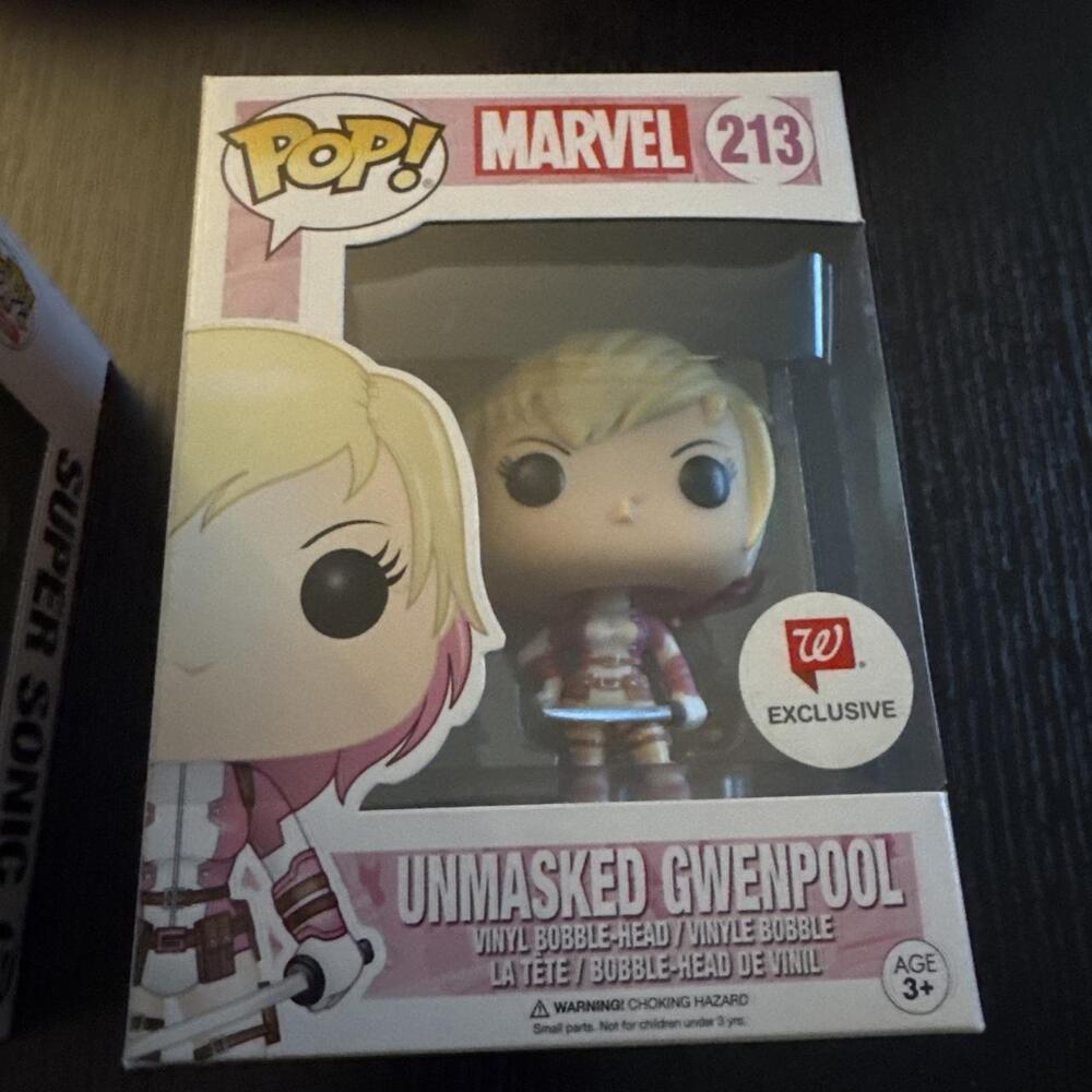 Funko Pop Gwenpool unmasked